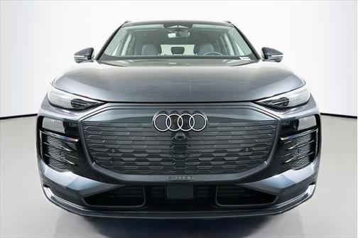 2025 Audi Q6 e-tron Prestige quattro
