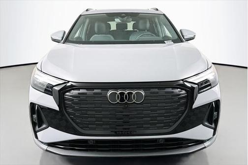 2025 Audi Q4 e-tron Premium Plus 55 quattro