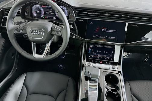 2025 Audi Q8 55 Premium Plus
