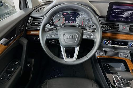 2023 Audi Q5 45 S line Premium