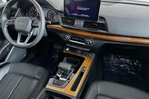 2023 Audi Q5 45 S line Premium
