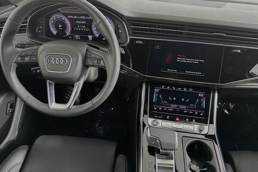 2025 Audi Q7 55 Prestige