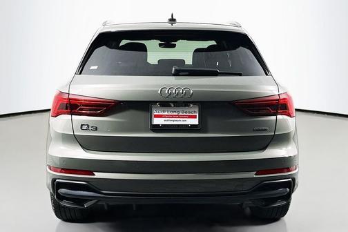 2022 Audi Q3 45 S line Premium