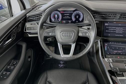 2023 Audi Q7 45 Premium Plus