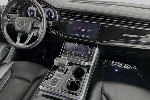 2023 Audi Q7 45 Premium Plus