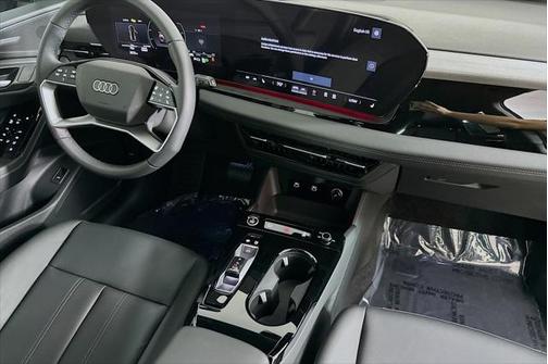 2025 Audi Q6 e-tron Premium Plus quattro