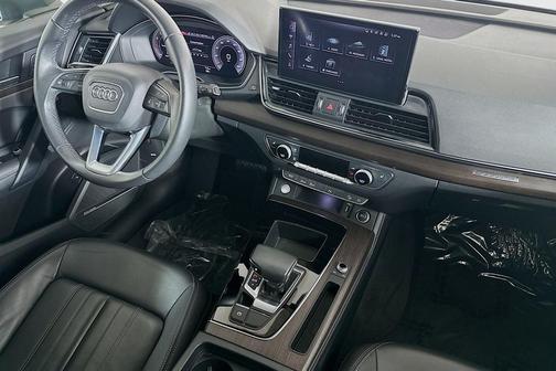 2023 Audi Q5 45 S line Premium Plus