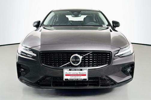 2024 Volvo S60 B5 Plus Dark Theme