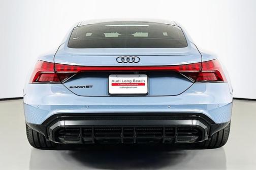 2023 Audi e-tron GT Premium Plus quattro