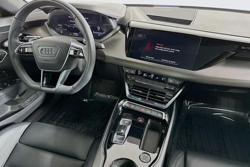 2023 Audi e-tron GT Premium Plus quattro