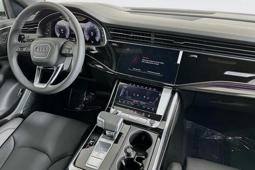 Glacier White Metallic 2026 Audi Q8 55 Prestige