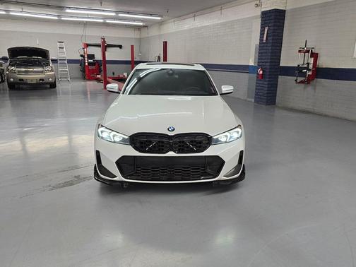 2024 BMW 330 i