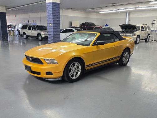 2011 Ford Mustang V6