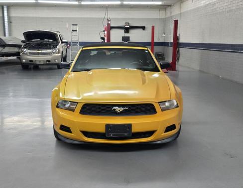 2011 Ford Mustang V6