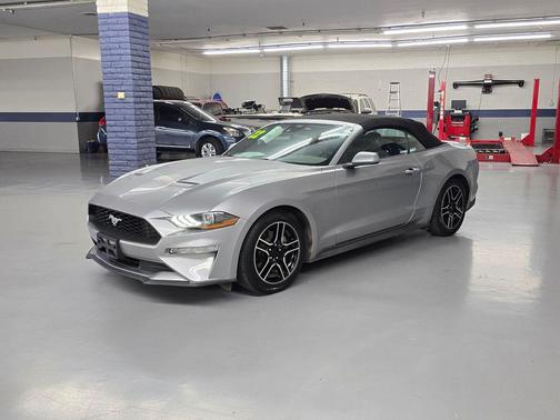 2022 Ford Mustang EcoBoost Premium