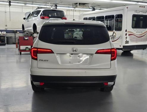 2018 Honda Pilot EX
