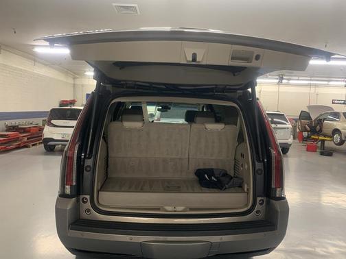 2018 Cadillac Escalade Luxury