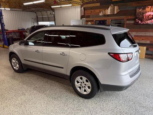 2017 Chevrolet Traverse LS