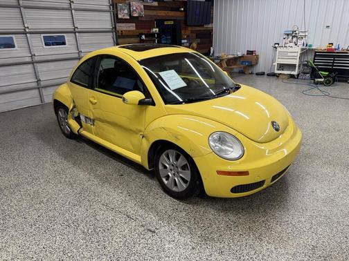 2009 Volkswagen New Beetle S