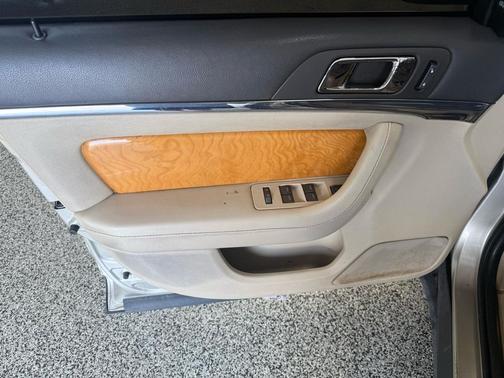2010 Lincoln MKS Base