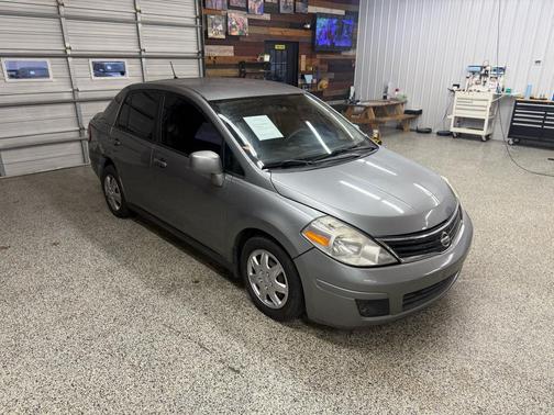 2010 Nissan Versa 1.8 S