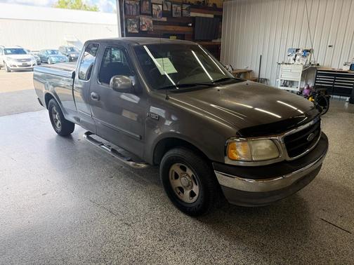 2002 Ford F-150 XLT SuperCab