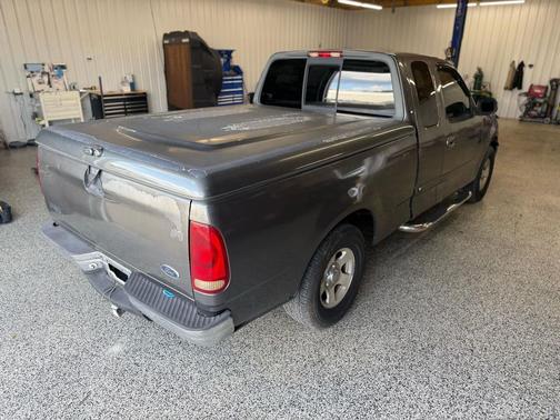 2002 Ford F-150 XLT SuperCab