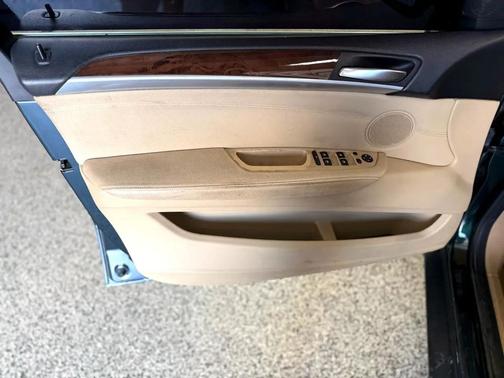 2009 BMW X5 xDrive48i