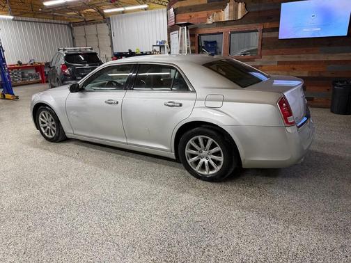 2012 Chrysler 300 Limited