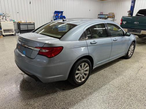 2013 Chrysler 200 Touring