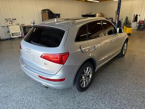 2010 Audi Q5 3.2 Premium quattro
