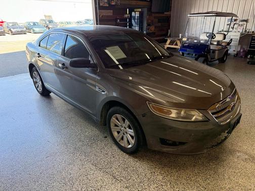 2012 Ford Taurus SE