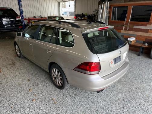 2014 Volkswagen Jetta SportWagen Auto SE w/Sunroof