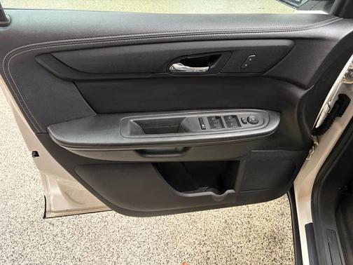 2014 GMC Acadia SLE-2