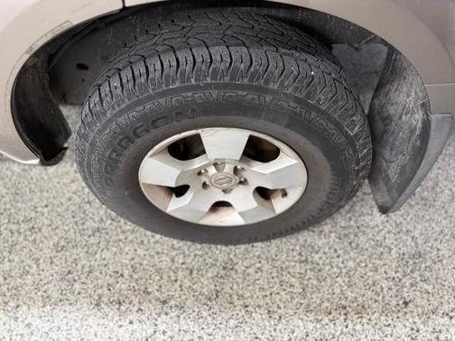2005 Nissan Pathfinder SE