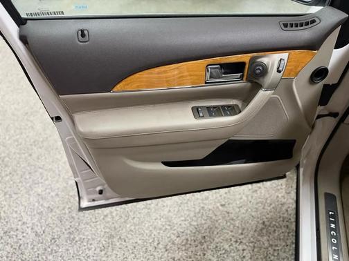 2013 Lincoln MKX Base