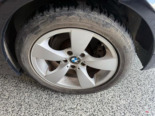 2008 BMW 528 4dr Sdn 528i RWD