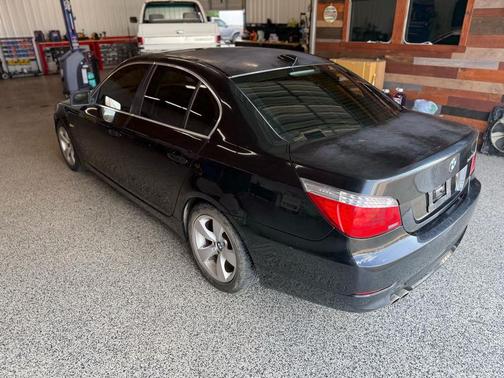 2008 BMW 528 4dr Sdn 528i RWD