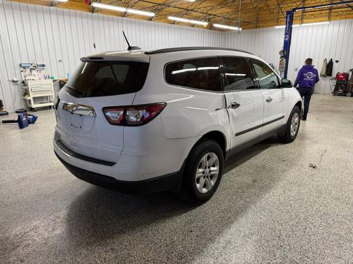 2017 Chevrolet Traverse LS