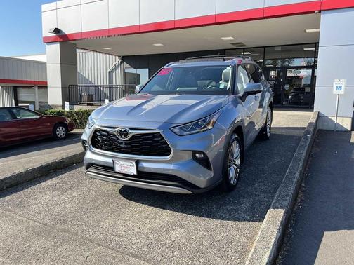 2024 Toyota Highlander Platinum