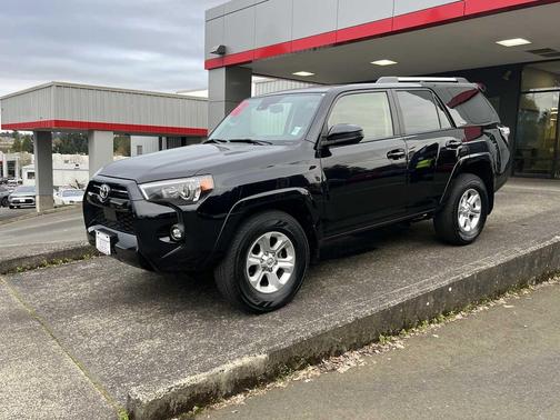 Midnight Black Metallic 2024 Toyota 4Runner SR5