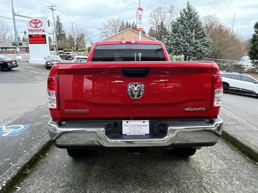 2024 RAM 2500 Big Horn Crew Cab 4x4 6'4' Box