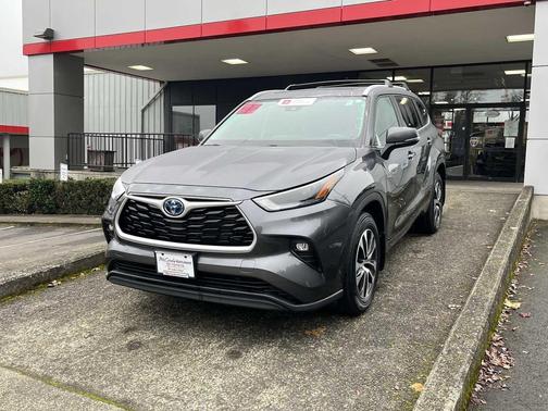 2023 Toyota Highlander Hybrid XLE