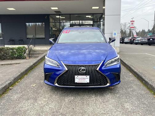 2024 Lexus ES 300h F SPORT Handling