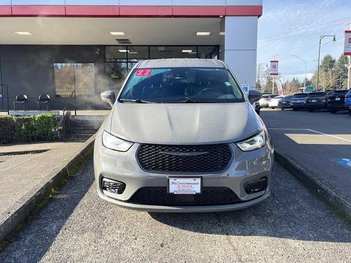 2022 Chrysler Pacifica Hybrid Touring L