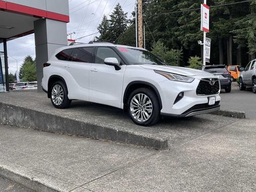 Wind Chill Pearl 2025 Toyota Highlander Platinum