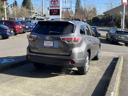2016 Toyota Highlander Limited Platinum