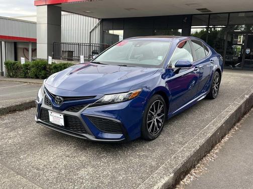 Reservoir Blue 2024 Toyota Camry SE