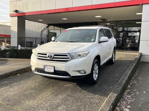 2013 Toyota Highlander SE