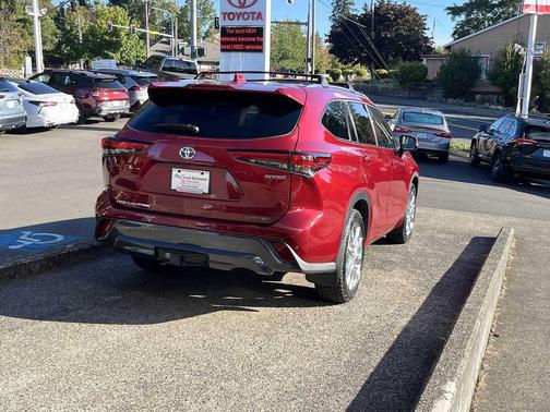 2023 Toyota Highlander Hybrid Limited